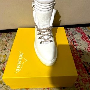 Diemme Boots- White sz 40